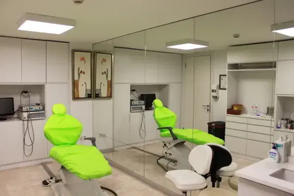 Istanbul Esthetic & Implant Dentistry