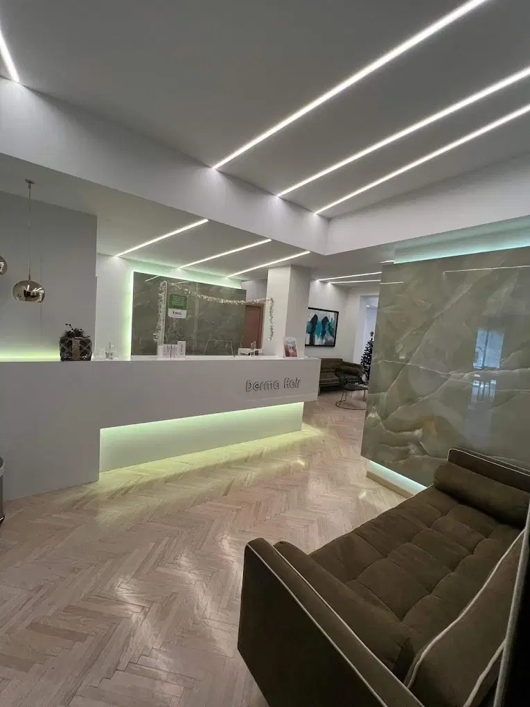 Clinique Derma Hair, Grèce